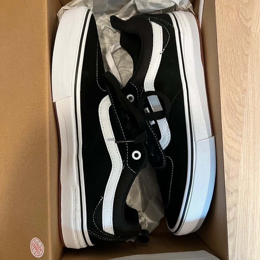 Vans Kyle Walker Skate Shoes Black/White Size 9.5 New in Box!